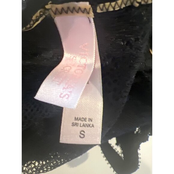 Victorias Secret Black Lace Bralette & High-Waist Panty Set - Picture 8 of 9